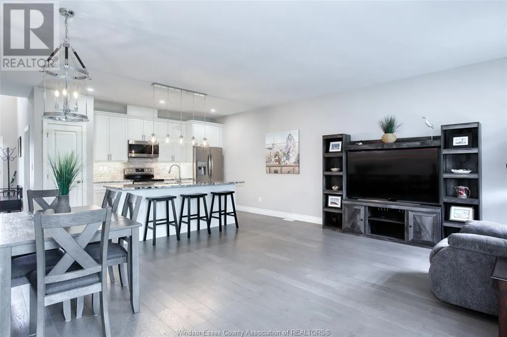 239 LIVINGSTONE CRESCENT
