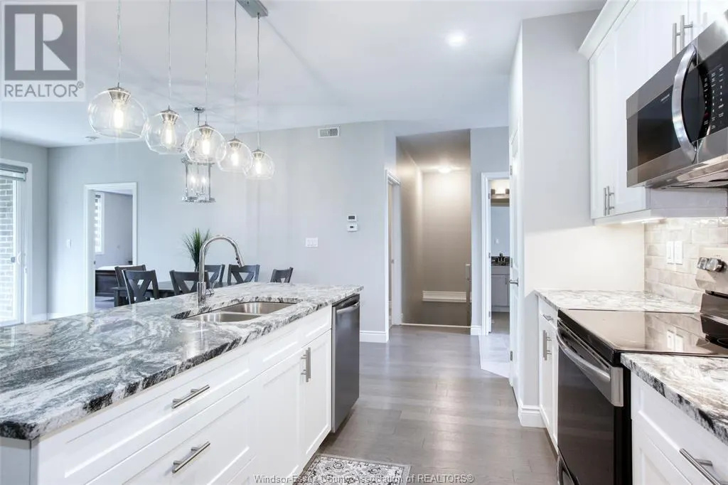 239 LIVINGSTONE CRESCENT