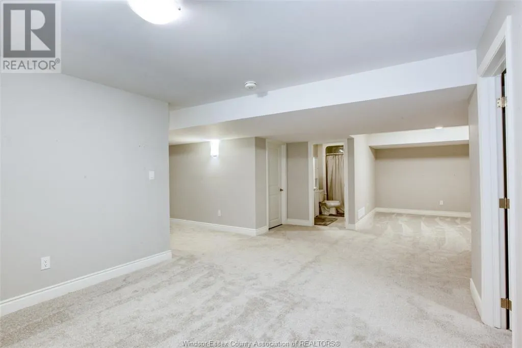 239 LIVINGSTONE CRESCENT