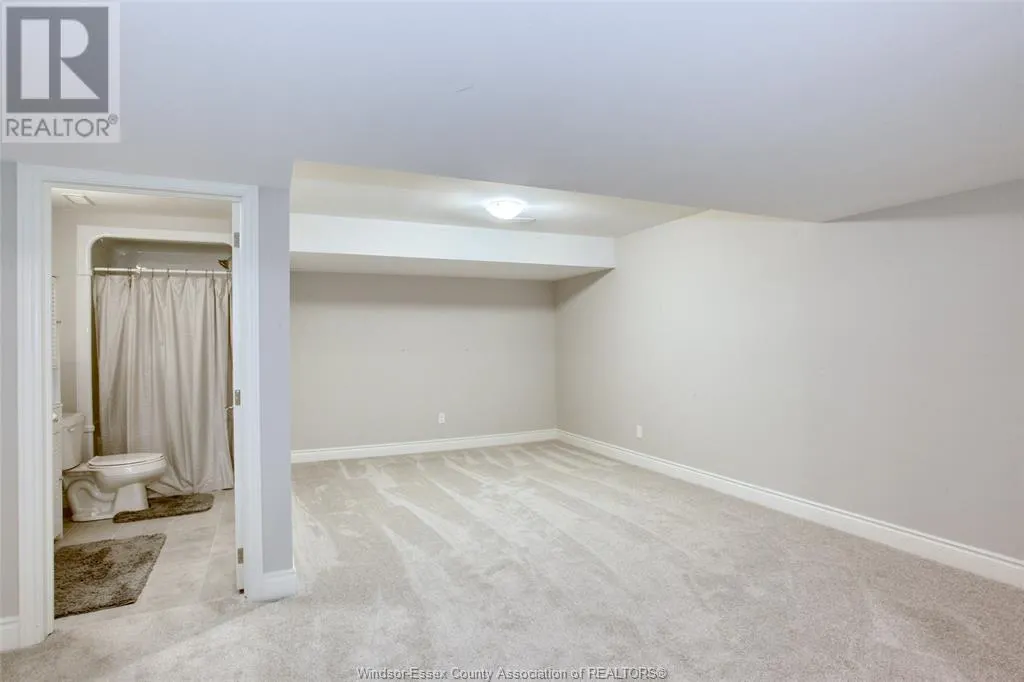 239 LIVINGSTONE CRESCENT