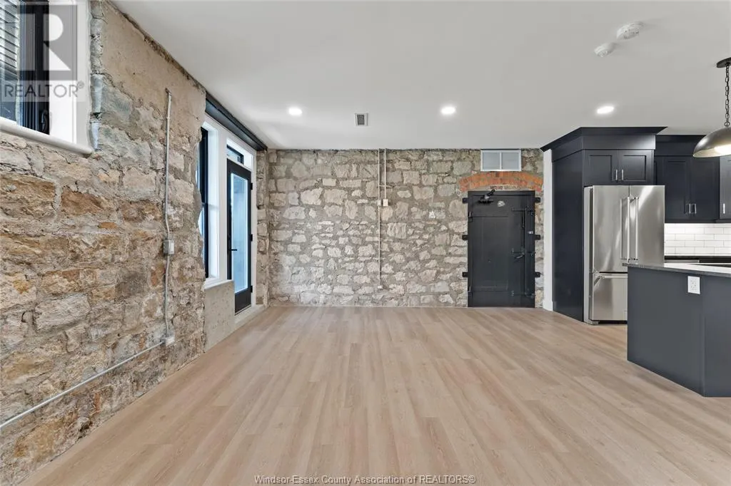 247 BROCK STREET Unit# 102