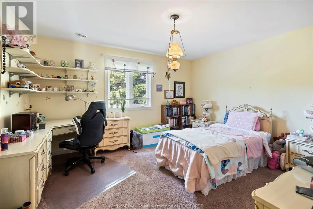 1363 TUSCANY OAKS DRIVE