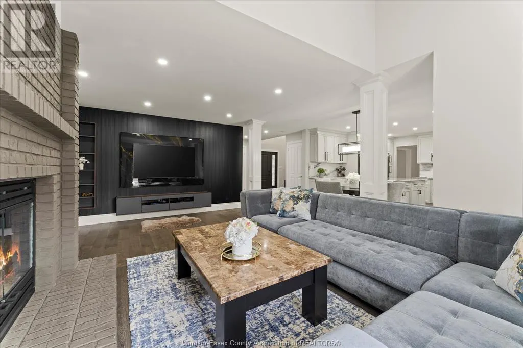 359 ELMGROVE DRIVE