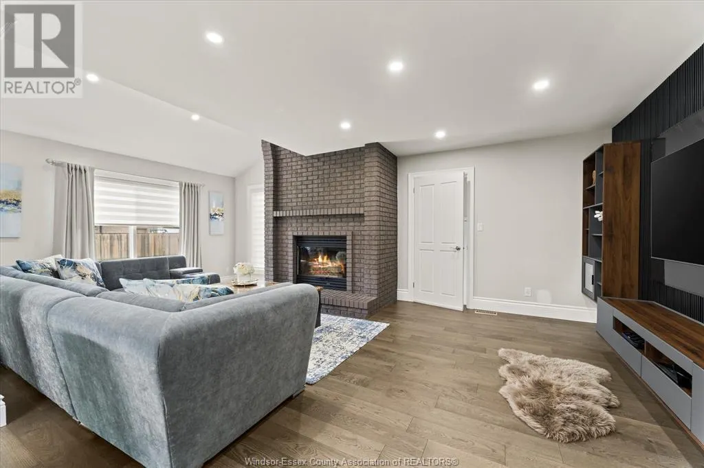 359 ELMGROVE DRIVE