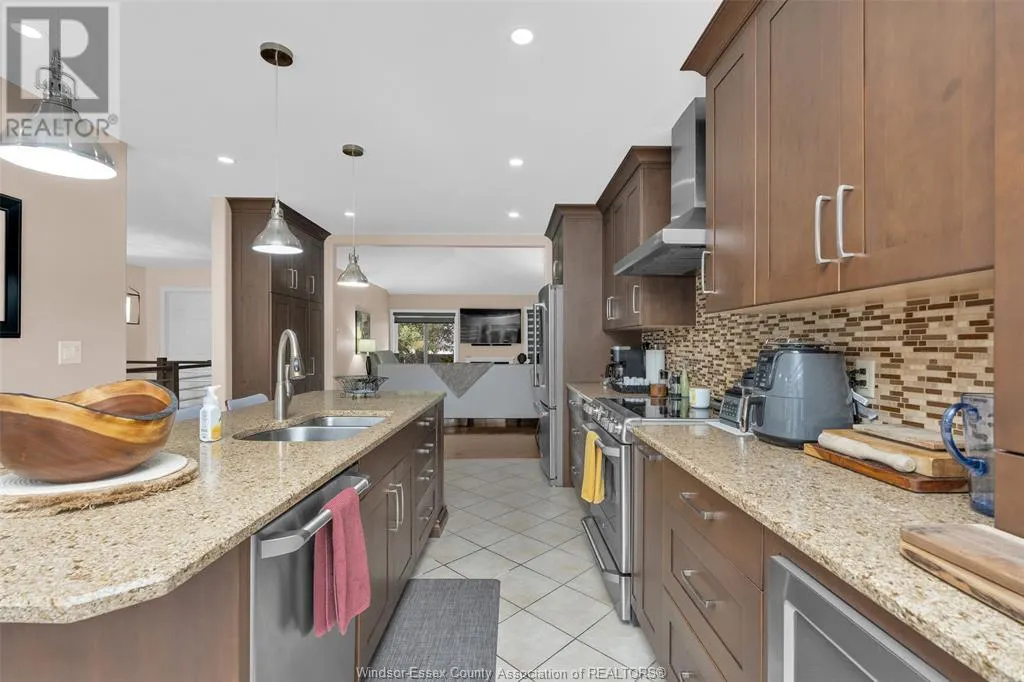 32 ROBSON ROAD Unit# 2