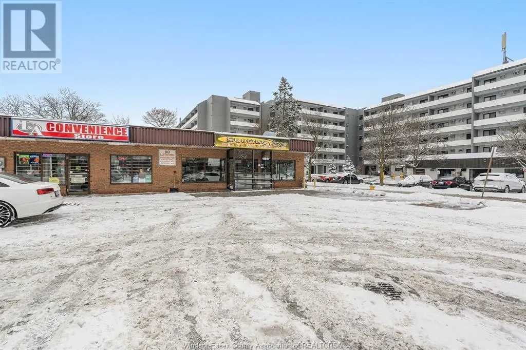 11897 TECUMSEH ROAD East