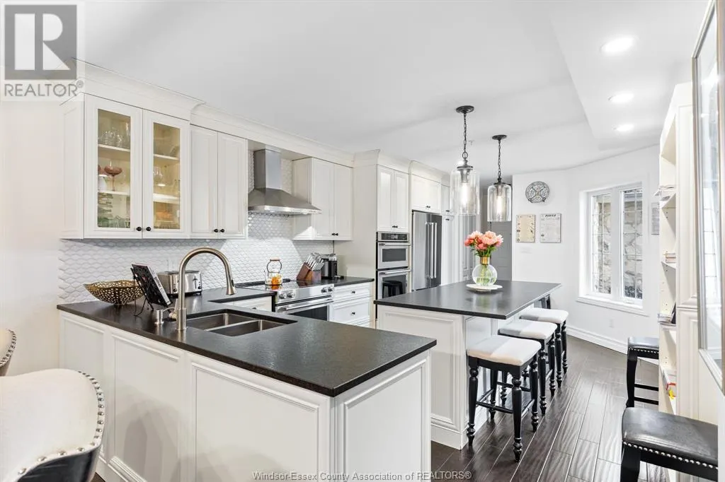 208 CRYSTAL BAY DRIVE
