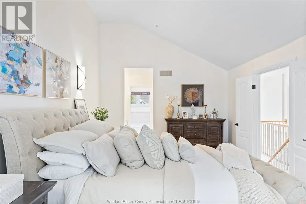 208 CRYSTAL BAY DRIVE
