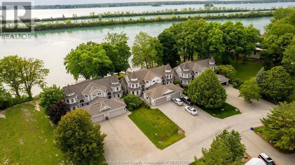 208 CRYSTAL BAY DRIVE