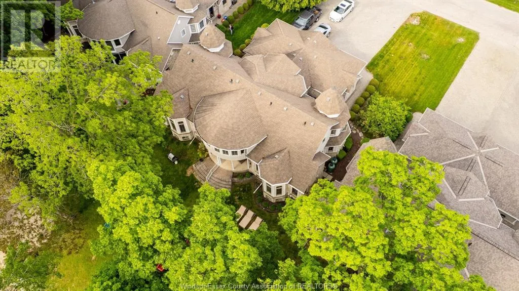 208 CRYSTAL BAY DRIVE