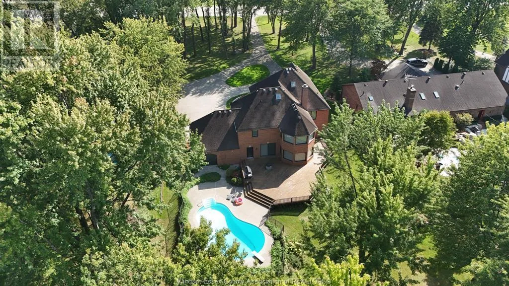 428 OLD TECUMSEH ROAD