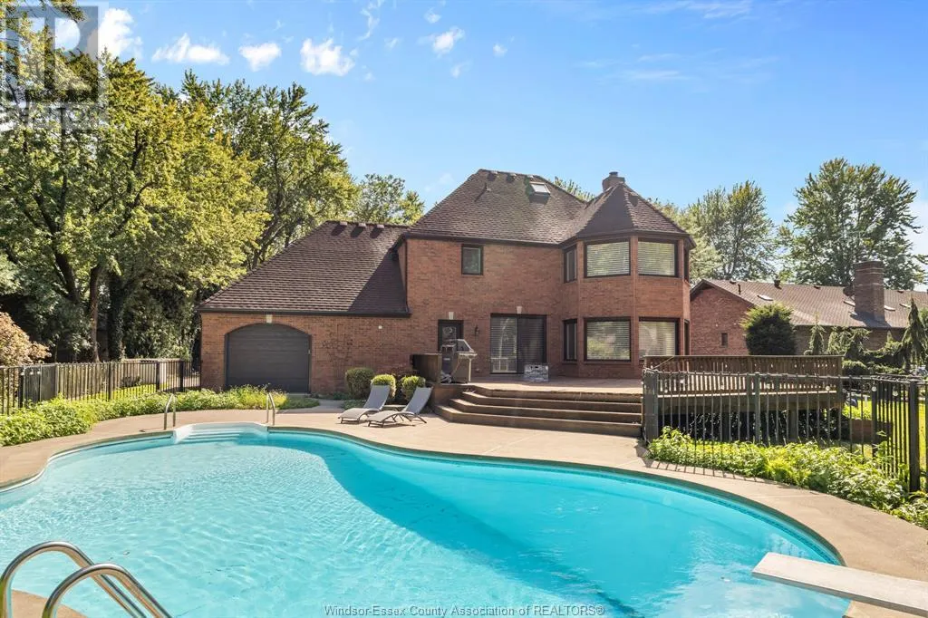 428 OLD TECUMSEH ROAD