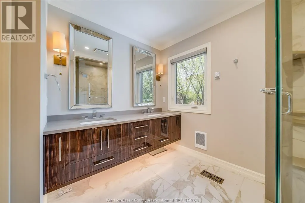 428 OLD TECUMSEH ROAD