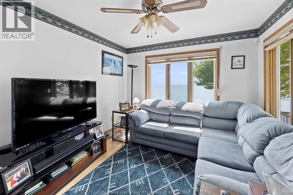 1030 POINT PELEE DRIVE
