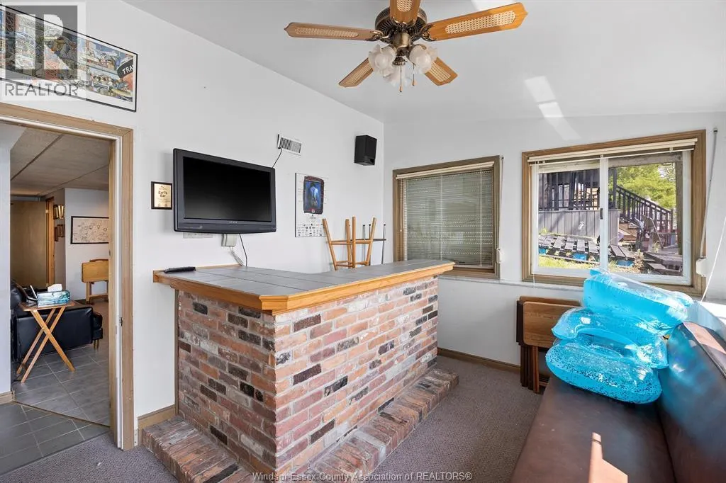 1030 POINT PELEE DRIVE