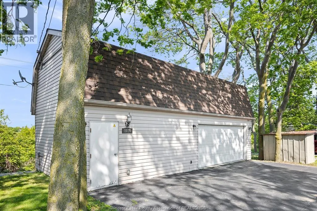 1030 POINT PELEE DRIVE