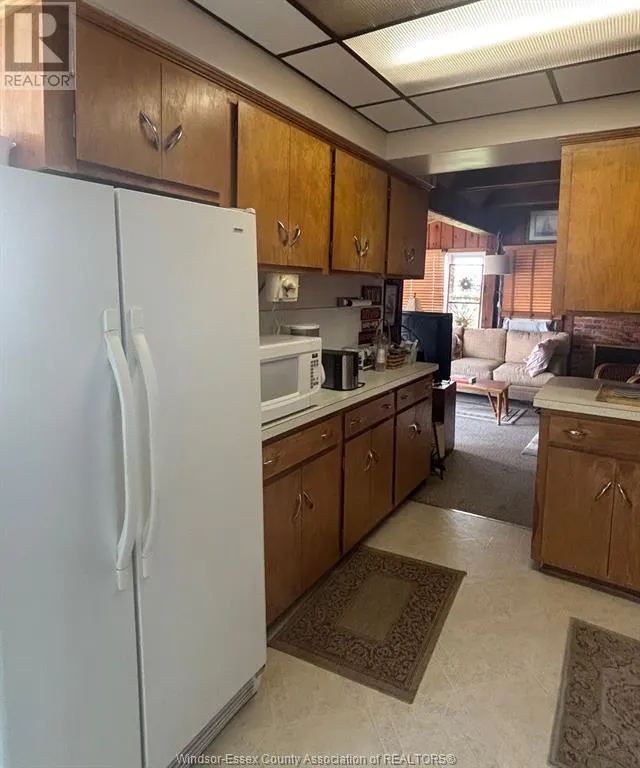 680 POINT PELEE DRIVE