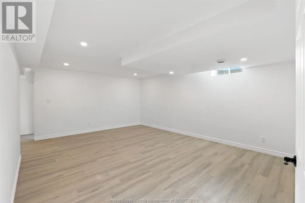 11 JONATHAN STREET