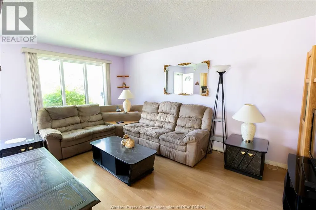 3526 HEMLOCK ROAD