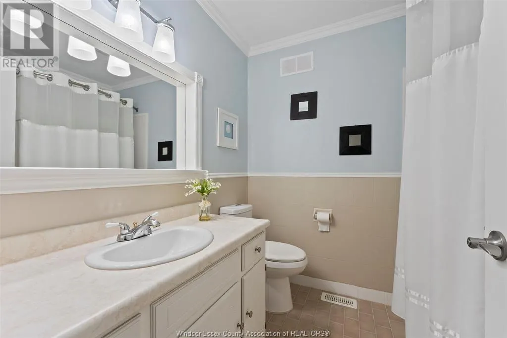 223 WEDGEWOOD LANE
