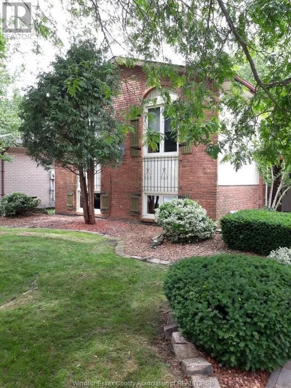 223 WEDGEWOOD LANE