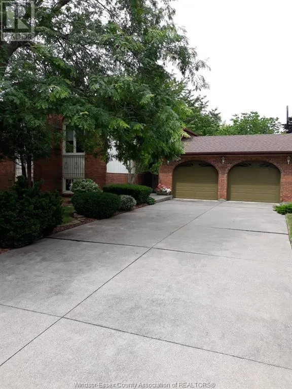 223 WEDGEWOOD LANE