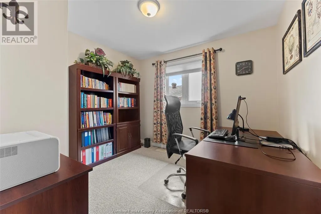 223 WEDGEWOOD LANE