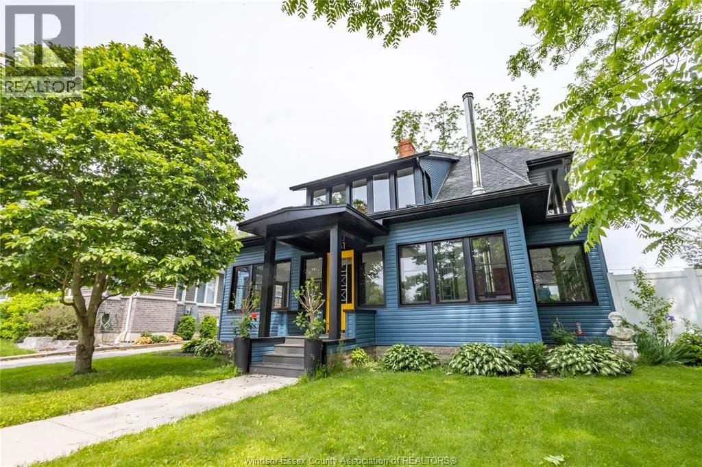 261 DIVISION STREET South