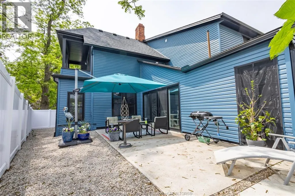 261 DIVISION STREET South