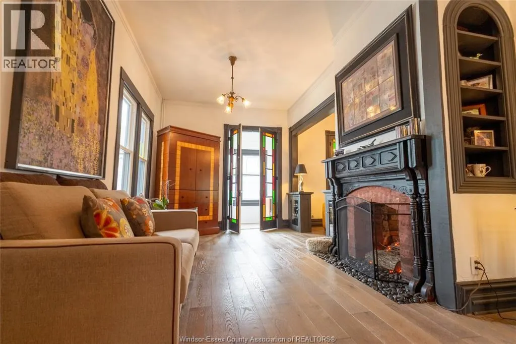261 DIVISION STREET South