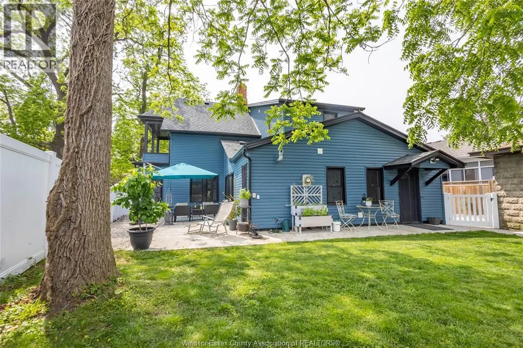 261 DIVISION STREET South