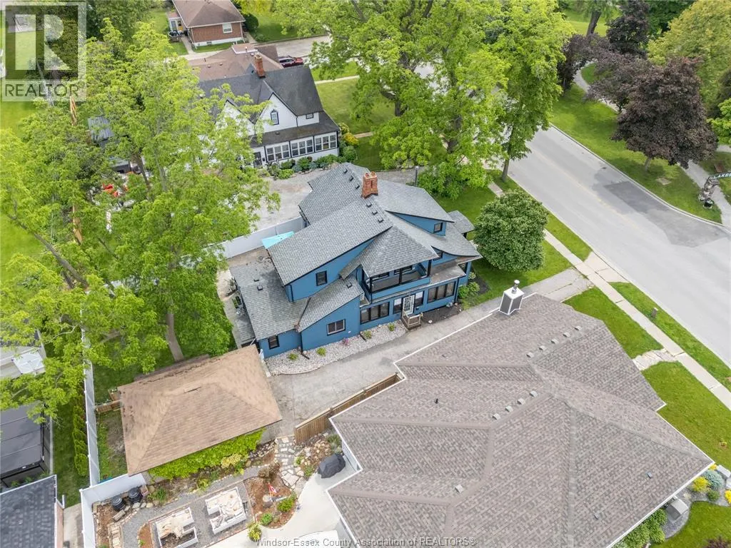 261 DIVISION STREET South
