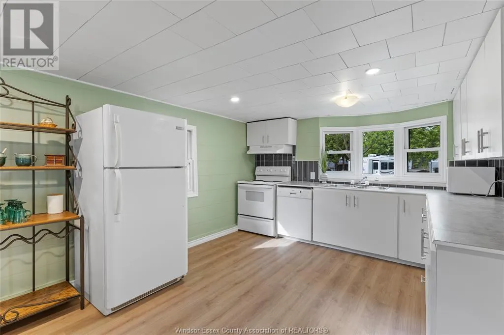 20951 PIER ROAD Unit# 12 LAKE