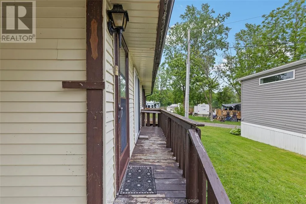 20951 PIER ROAD Unit# 12 LAKE