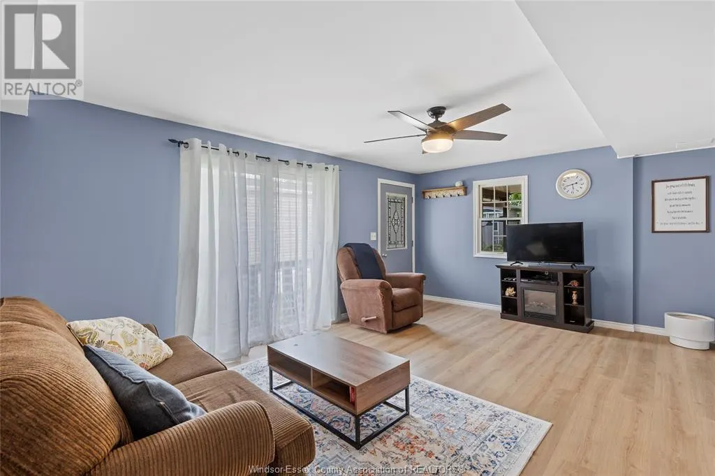 20951 PIER ROAD Unit# 12 LAKE