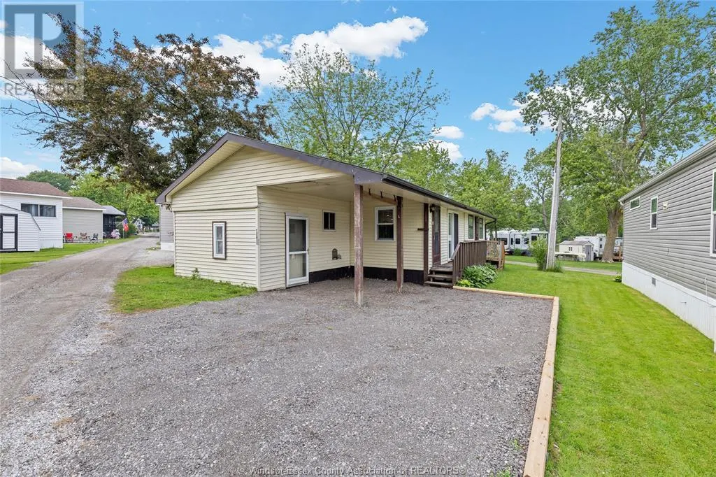 20951 PIER ROAD Unit# 12 LAKE