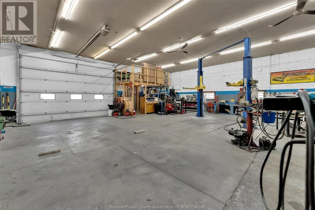 1104 County Rd 11