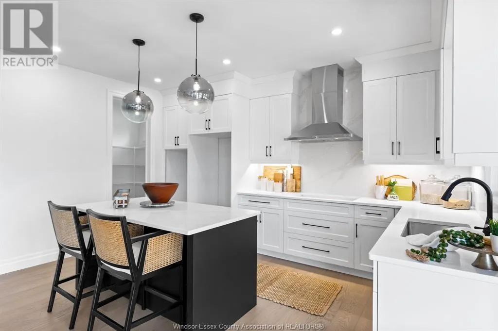 1223 CAMPANA CRESCENT