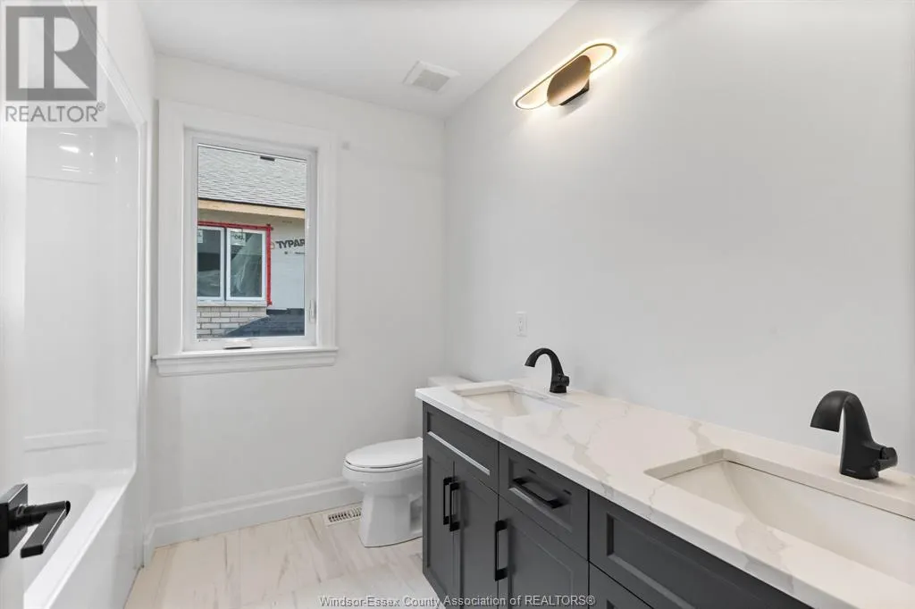 1223 CAMPANA CRESCENT