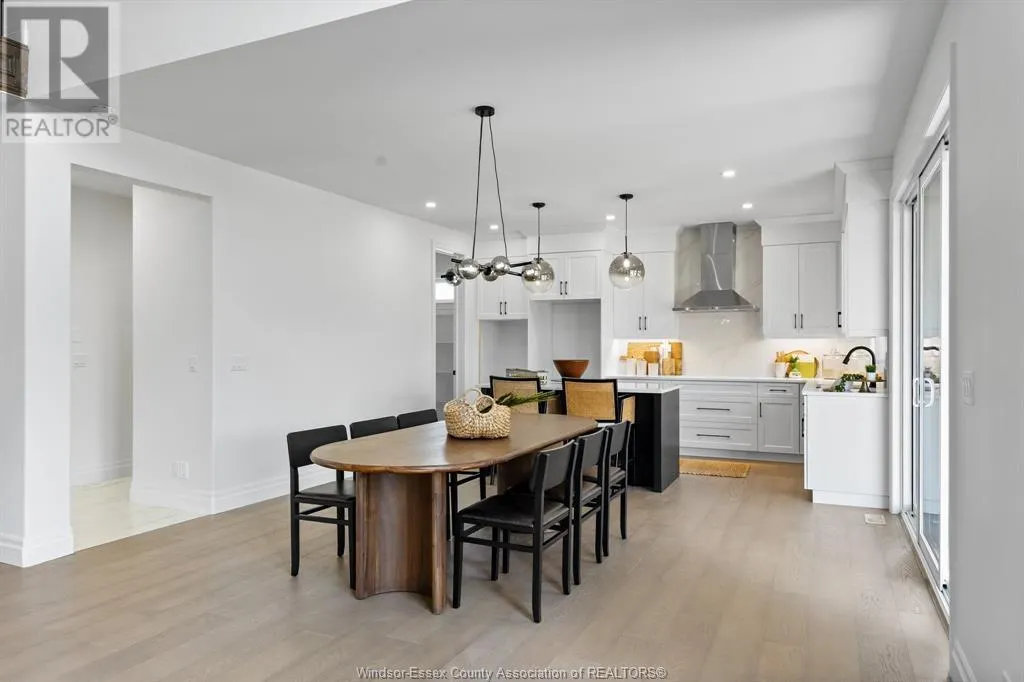 1223 CAMPANA CRESCENT