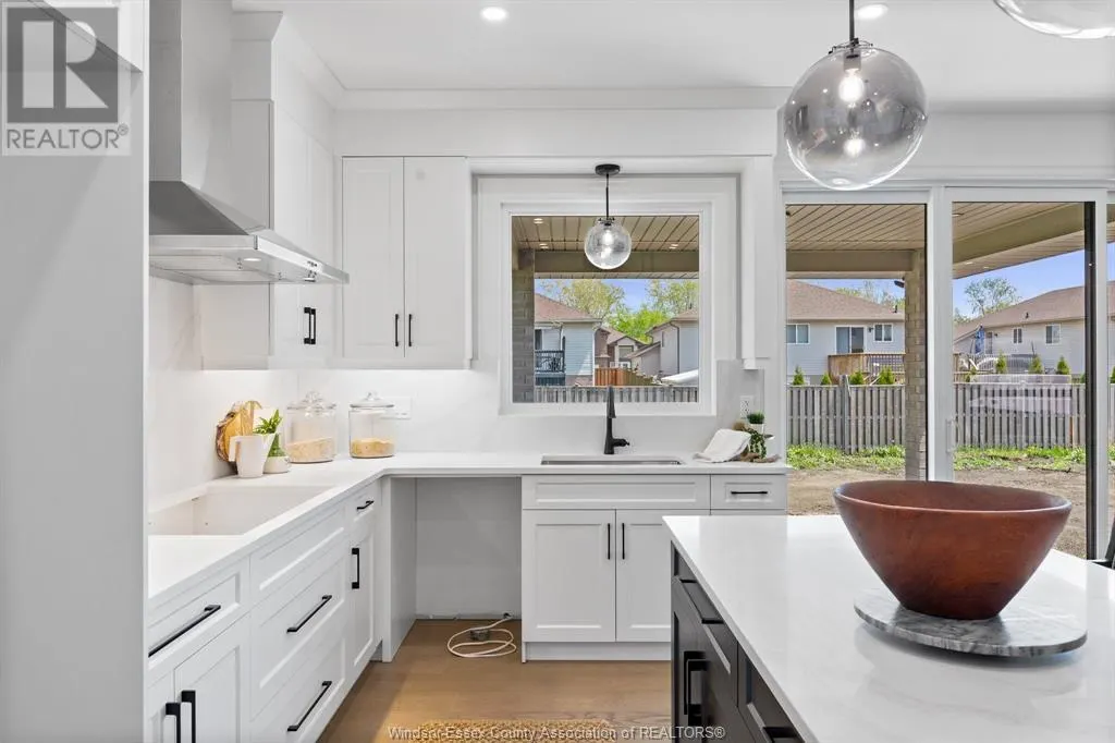 1223 CAMPANA CRESCENT
