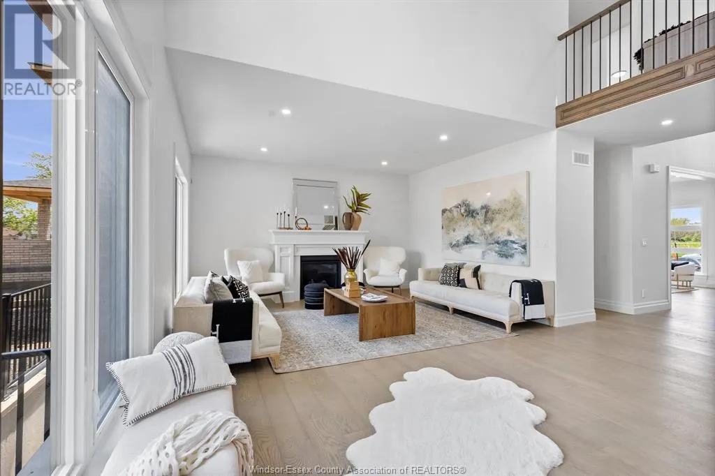 1223 CAMPANA CRESCENT