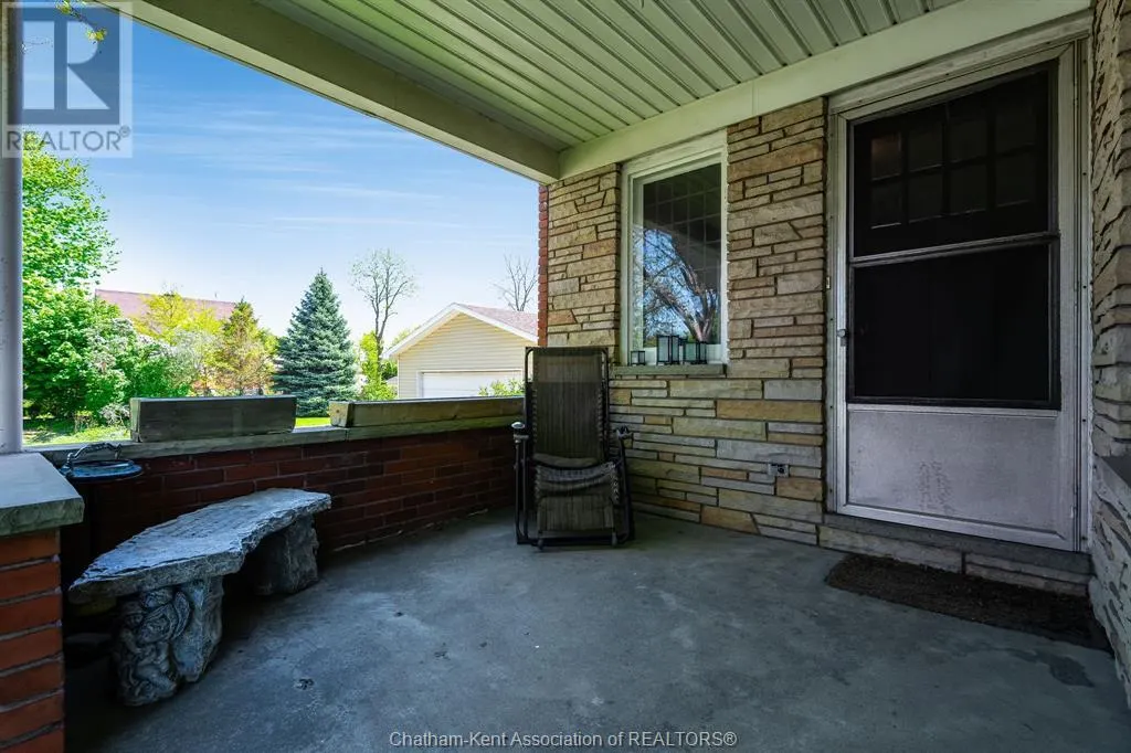 232 Chatham STREET South