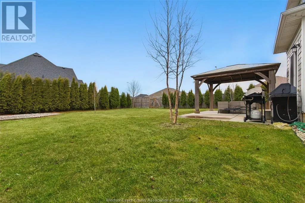 16 PEACHWOOD