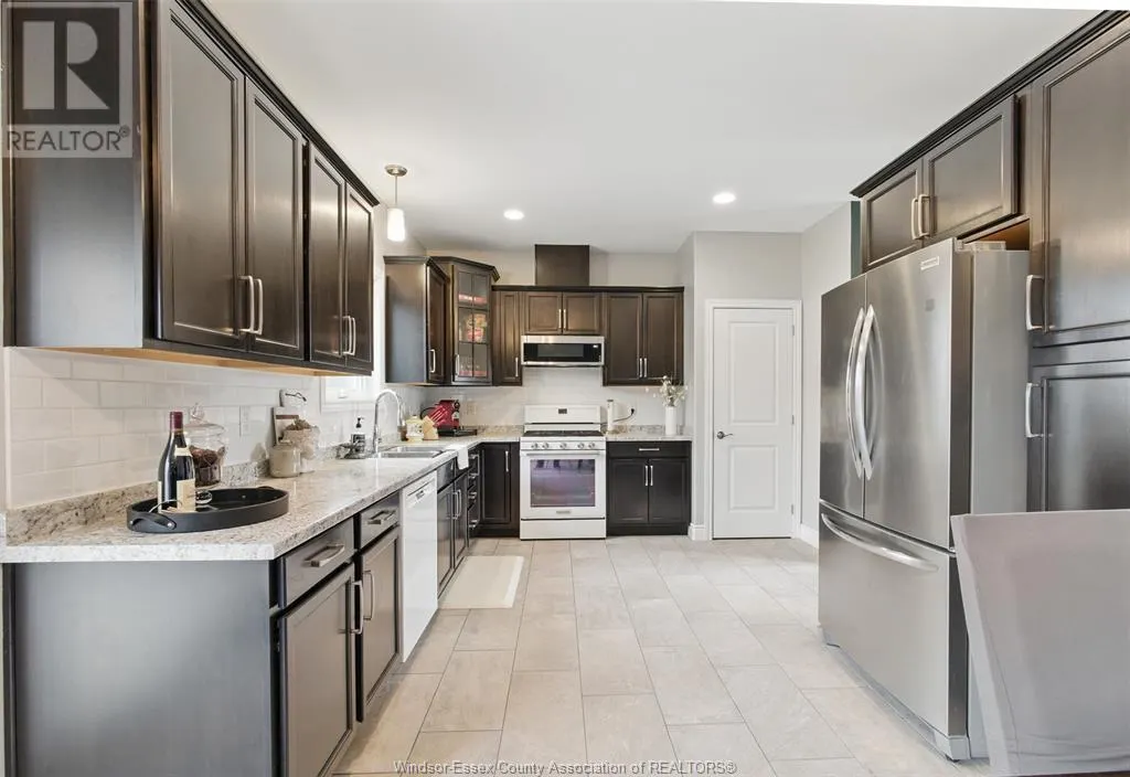 16 PEACHWOOD
