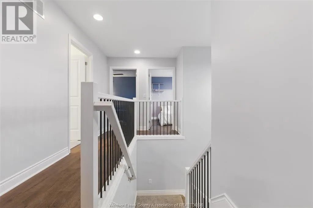 16 PEACHWOOD