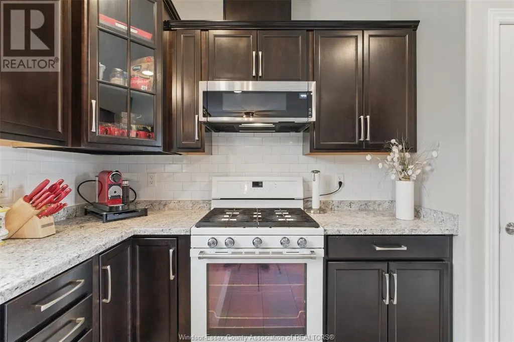 16 PEACHWOOD