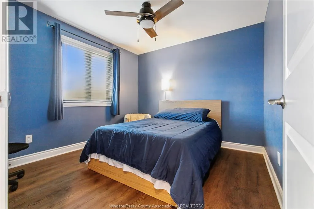 16 PEACHWOOD