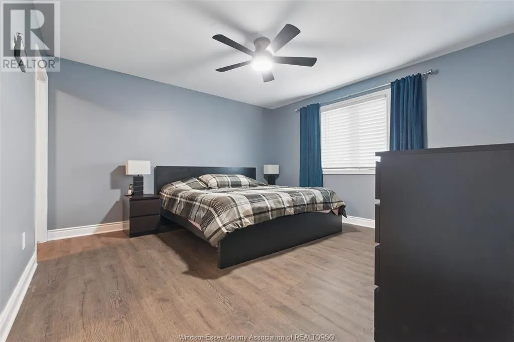 16 PEACHWOOD