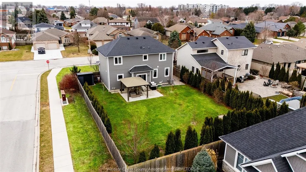 16 PEACHWOOD